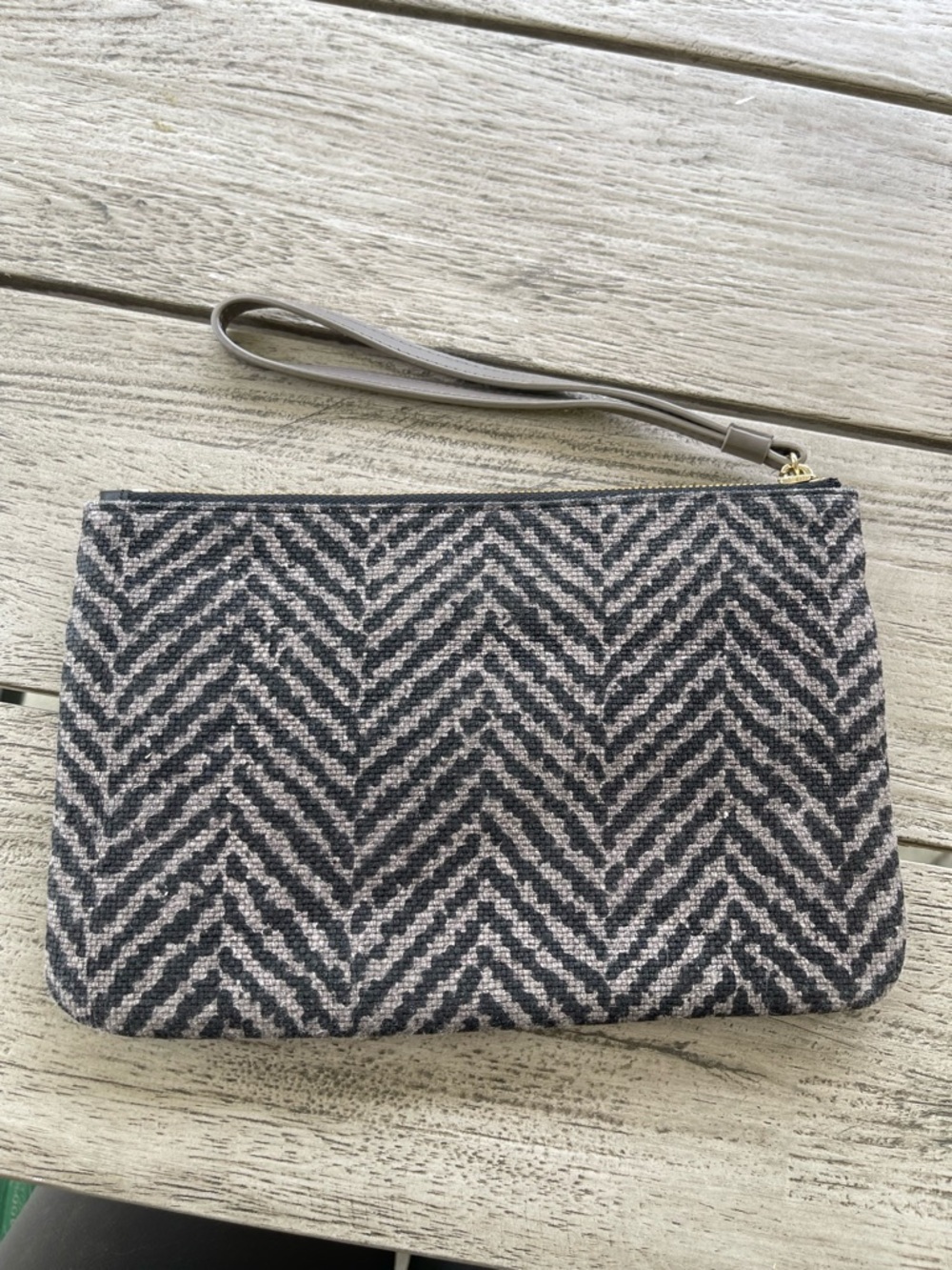 Spartina 449 Maritime Ava Black and Gray Chevron Phone Wristlet - Picture 7 of 9